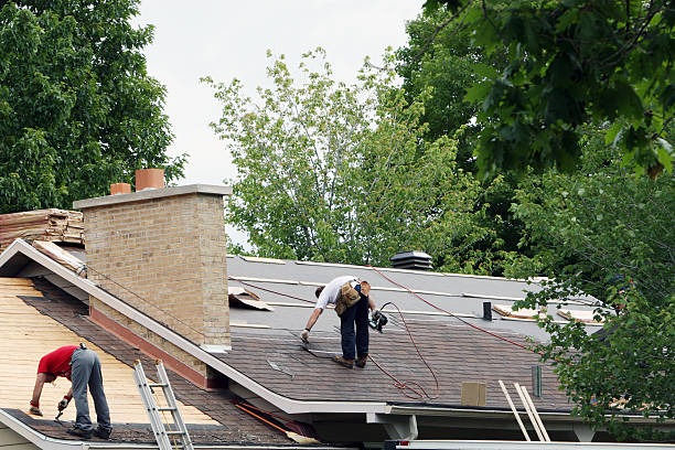 Roofing Contractor Signs It's Time to Replace Your Roof