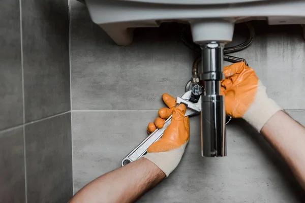 Essential Signs Your Home May Have a Water Pressure Problem